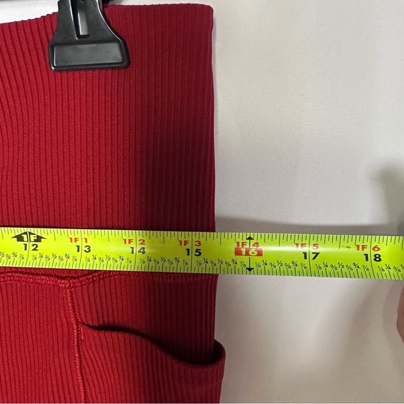 Athleta Salutation Stash Rib Flare Red XL - excellent condition! - Picture 10 of 10